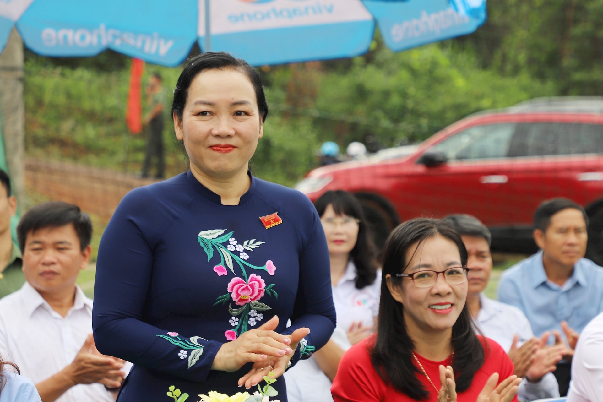 도당위원회 위원이자 도인민위원회 부위원장인 마이티쑤언쭝이 개막식에 참석했습니다.