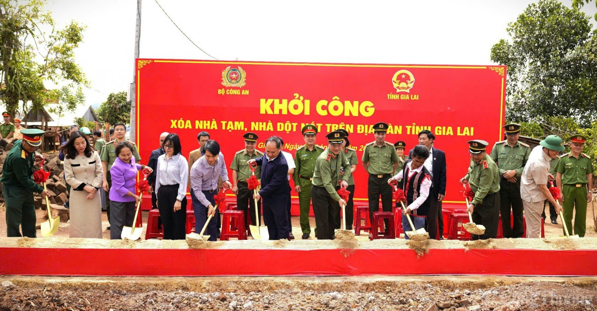 Hành trình dựng xây mái ấm vùng cao