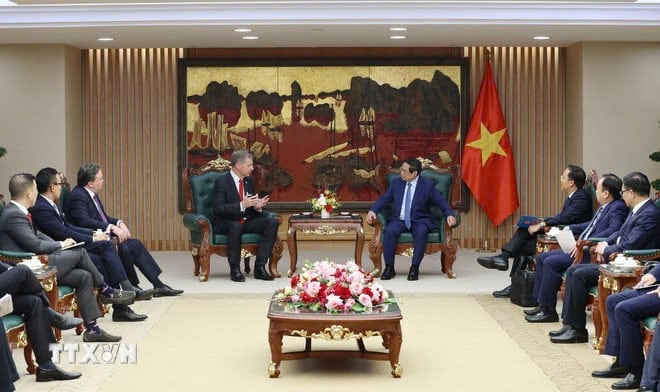 El Primer Ministro Pham Minh Chinh recibió al Sr. Steven Kobos, presidente y director ejecutivo de Excelerate Energy Corporation (EE.UU.).