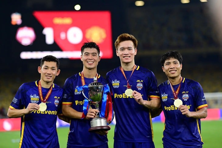 Man United - រូបថត 2 ។