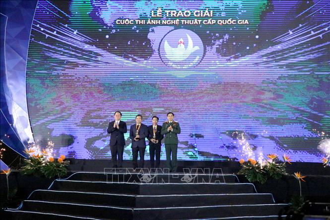 Nhiều đổi mới từ Cuộc thi và Triển lãm ảnh nghệ thuật cấp quốc gia 'Tổ quốc bên bờ sóng' - Ảnh 1.
