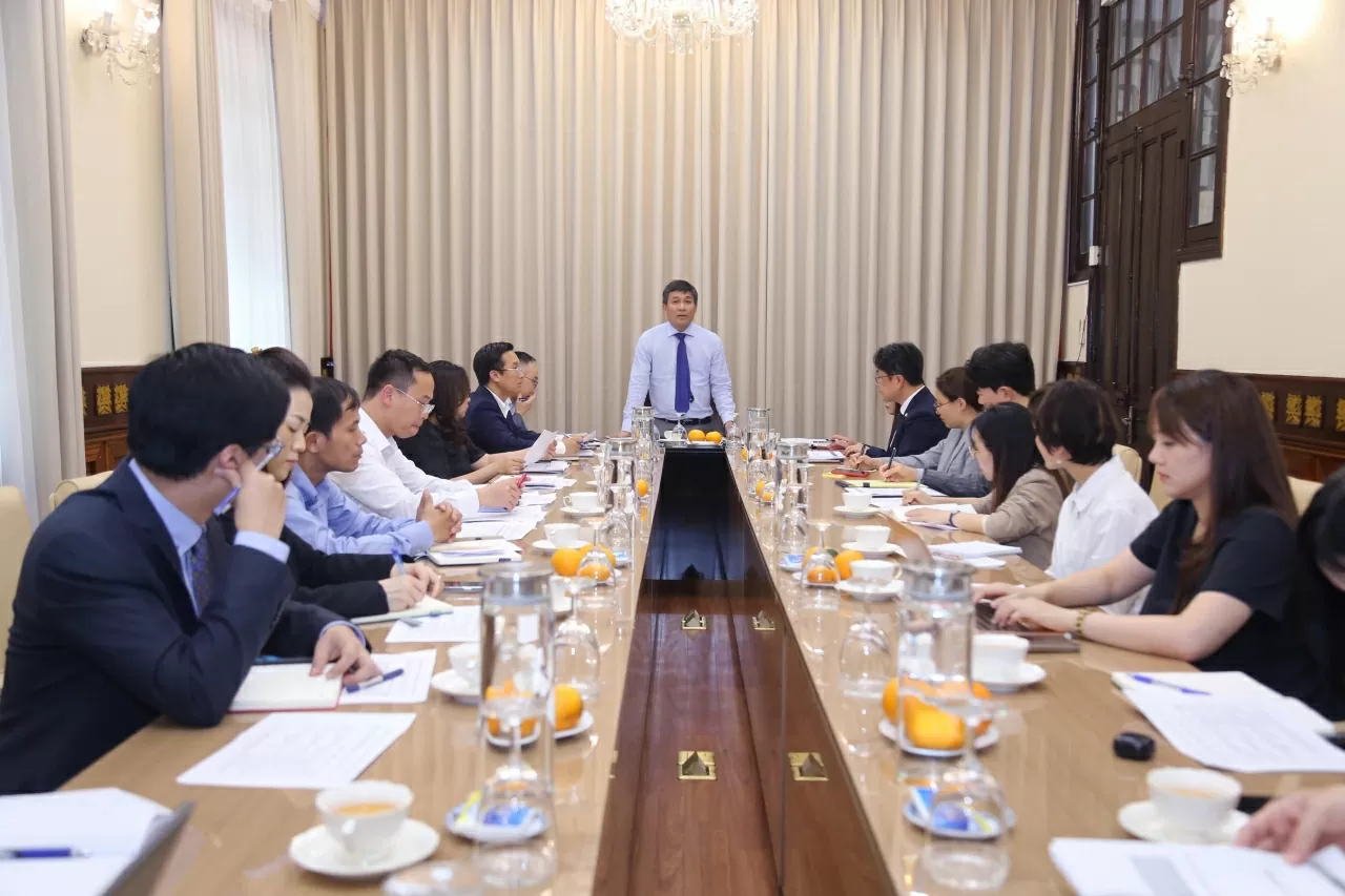 Thứ trưởng Thường trực Nguyễn Minh Vũ phát biểu kết luận tại Tọa đàm. (Ảnh: Thành Long)