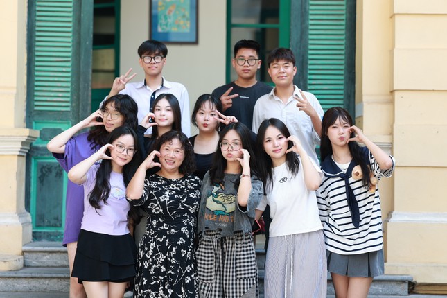 선생님들이 10학년 영어 시험에서 좋은 점수를 받는 방법을 제안합니다 1