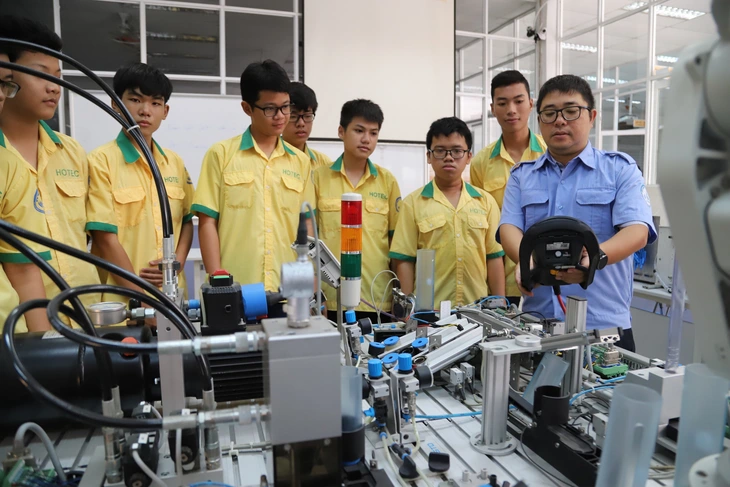 giáo dục quốc dân - Ảnh 1.