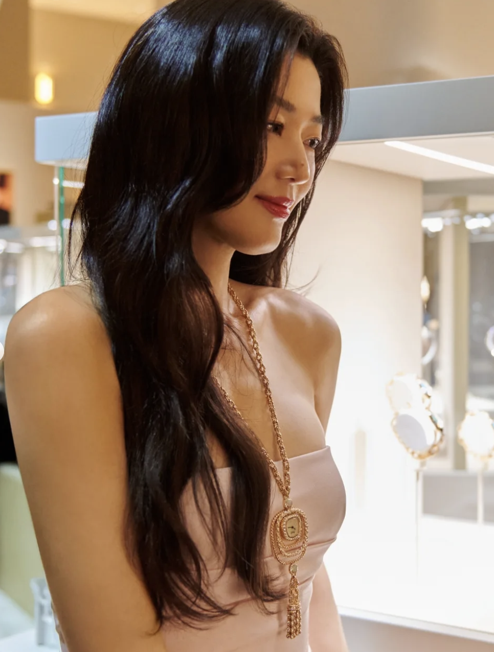 Jun Ji Hyun được coi như biểu tượng thời trang tại Hàn Quốc - 6