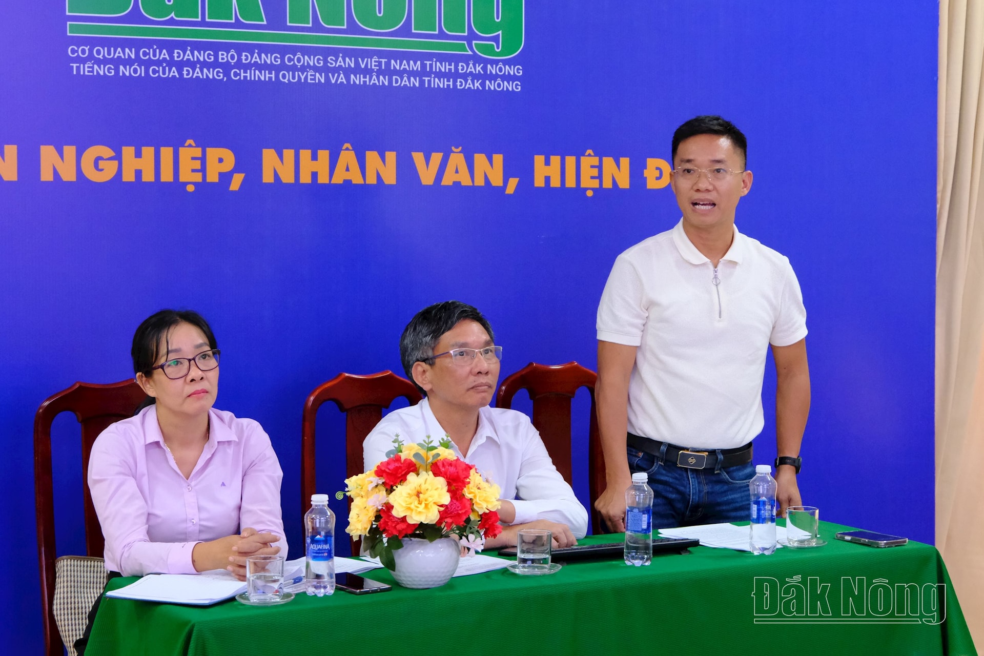 លោក Ngo Cong Quang អគ្គលេខាធិការរងនៃក្រុមប្រឹក្សាវិចារណកថានៃសារព័ត៌មាន និងមតិសាធារណៈ ស្ថាបនិកនៃសហគមន៍ 5:30 - រីករាយ និងមានសុខភាពល្អជារៀងរាល់ថ្ងៃ សង្ឃឹមថាការប្រកួតនឹងផ្សព្វផ្សាយស្មារតី និងចលនារត់ទៅកាន់ប្រជាជននៅ Dak Nong ។