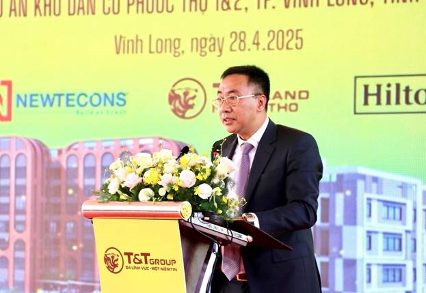 Comrade Nguyen Anh Tuan, Deputy General Director of T&T Group spoke at the event.
