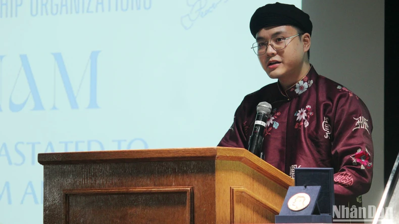Hành trình "Viết tiếp câu chuyện hòa bình" ảnh 3
