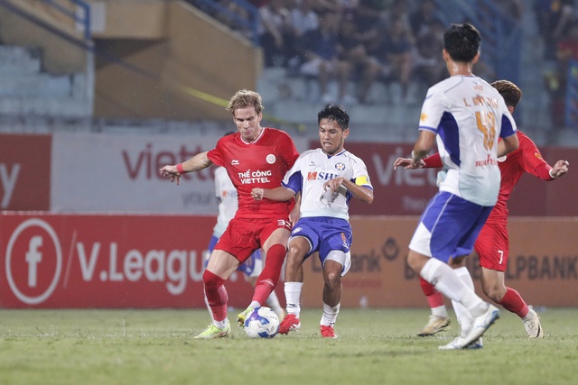 Bảng xếp hạng V-League mới nhất: Thể Công Viettel thắng cực đậm mừng HLV Popov, Đà Nẵng chìm sâu- Ảnh 4.