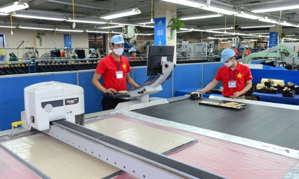 Từ nền kinh tế lạc hậu đến mục tiêu tăng trưởng hai con số - Báo và Đài Phát thanh Truyền hình Lạng Sơn
