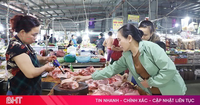 สินค้าปลีกใดในห่าติ๋ญที่มีรายได้สูงสุดในรอบ 4 เดือน?
