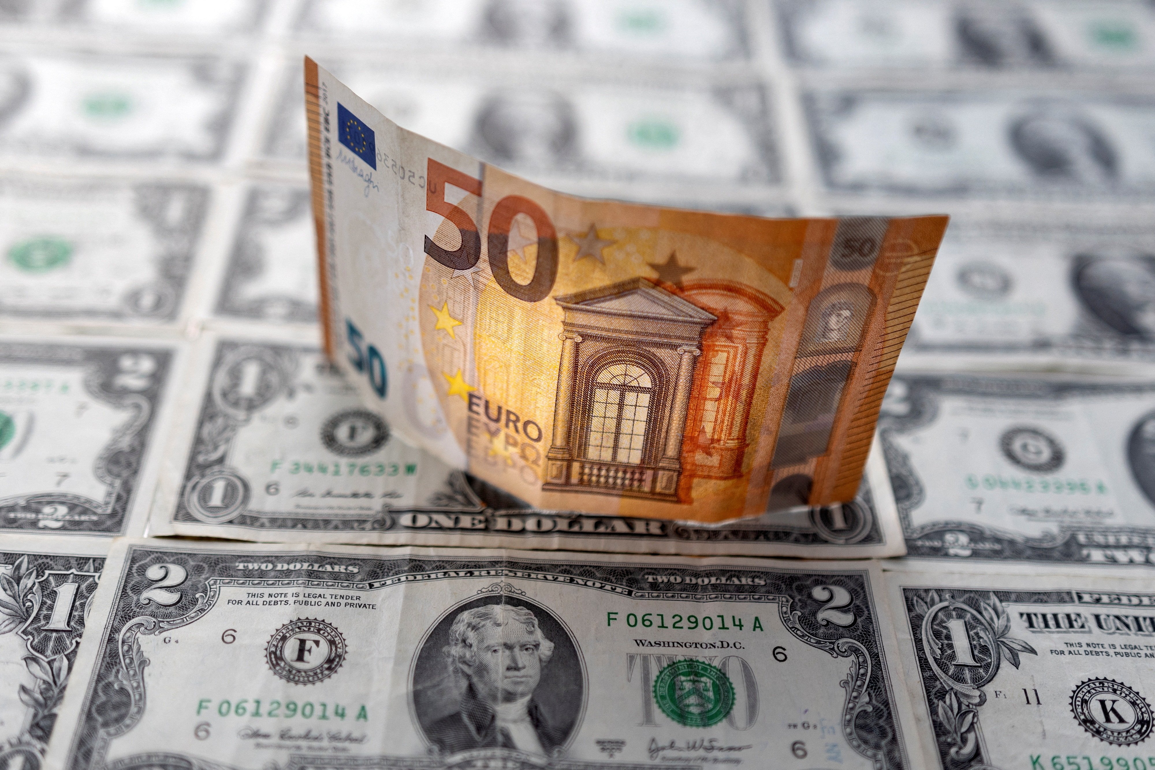 Tỷ giá Euro hôm nay 3/5/2025: Quay đầu tăng nhẹ