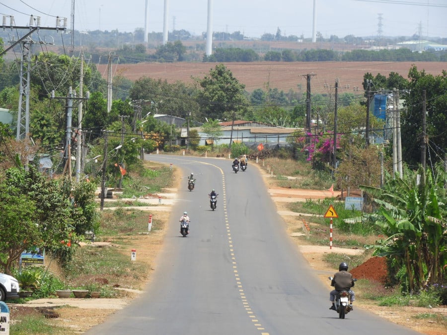 mot-goc-trung-tam-xa-ia-phin-huyen-chu-prong-anh-thanh-nhat-dscn1116.jpg