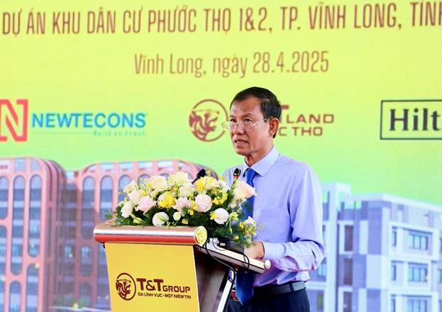 Comrade Dang Van Chinh, Member of the Provincial Party Standing Committee, Permanent Vice Chairman of Vinh Long Provincial People's Committee spoke at the event.