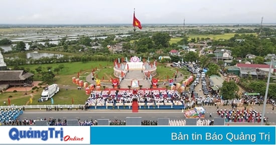 Bên ven bờ Hiền Lương...