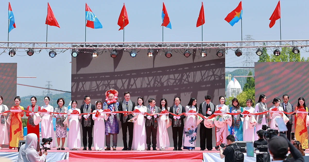 Khai mạc Festival “Trái tim Việt Nam – 50 năm hòa chung một nhịp” tại Nhật Bản