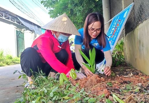 Phụ nữ tham gia bảo vệ môi trường