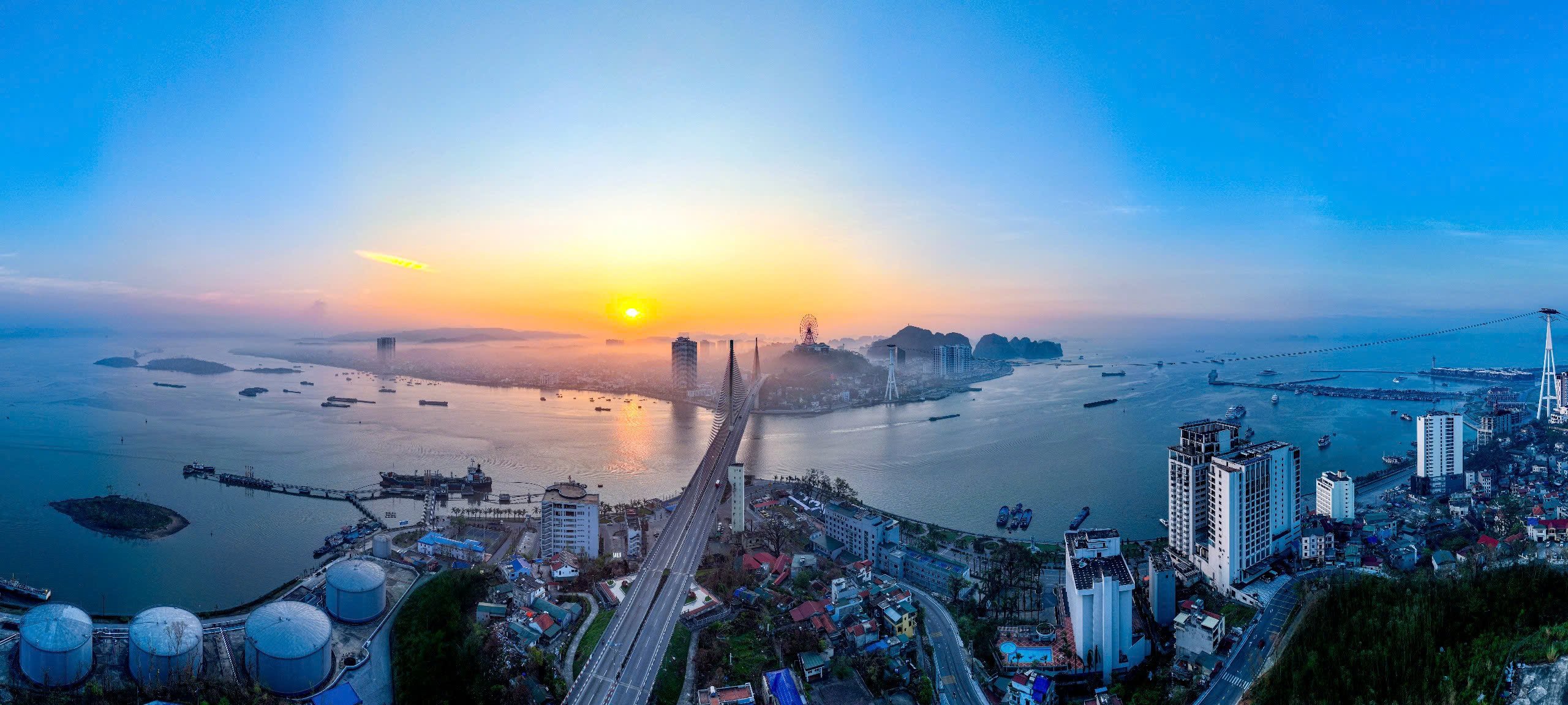Hành trình đất nước qua những công trình thế kỷ