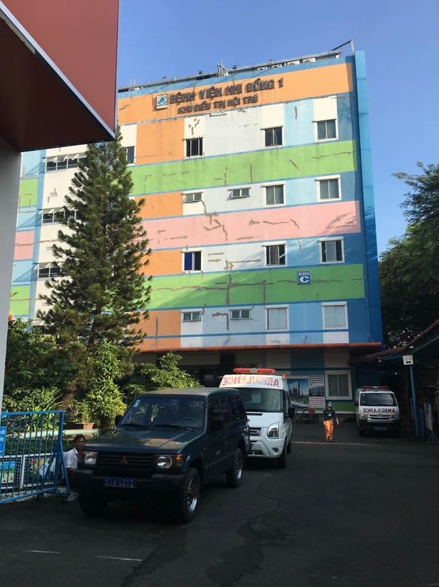 Giao ban quanh bàn cà phê - Ảnh 2.