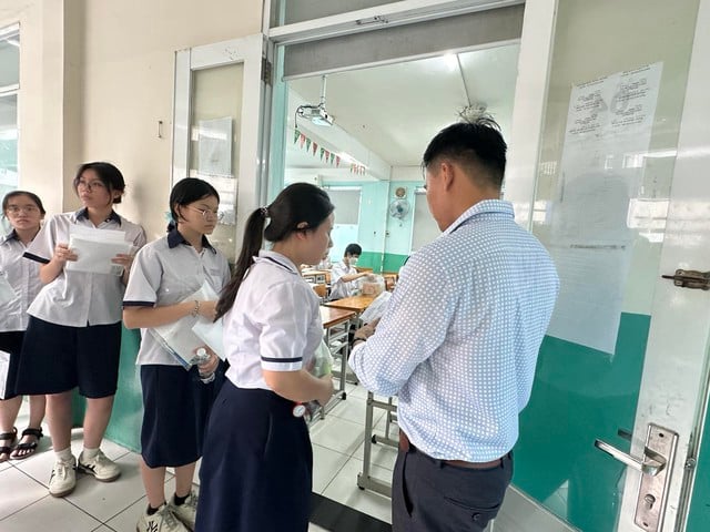 Tuyển sinh lớp 10: Điều kiện đăng ký nguyện vọng lớp 10 tiếng Anh tích hợp - Ảnh 1.