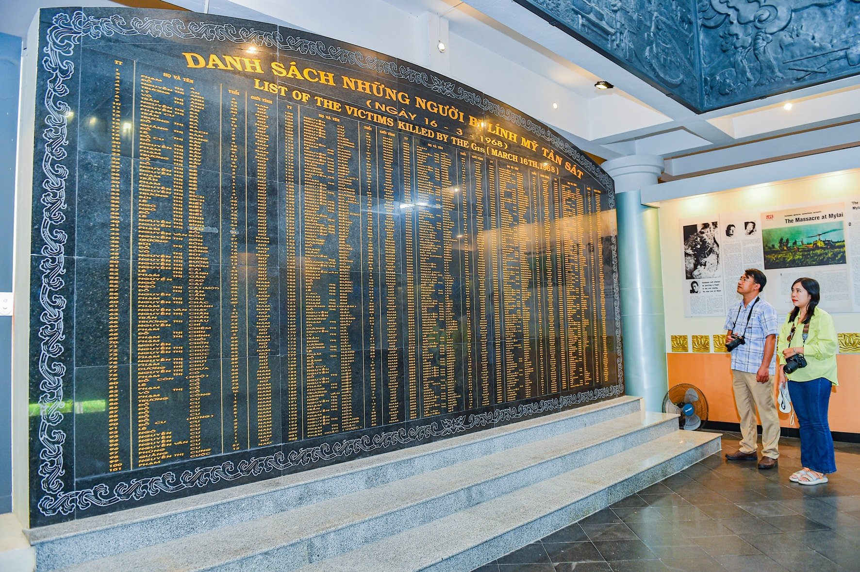 bia-ghi-nan-nhan-son-my.jpg