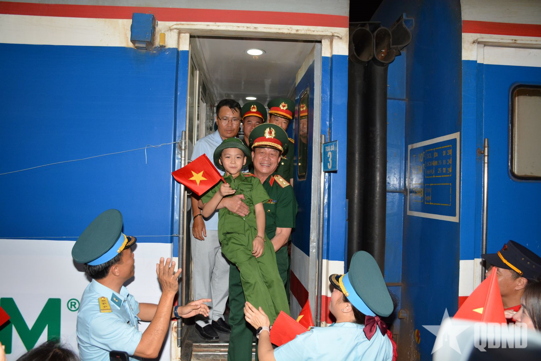Về dân nhớ!