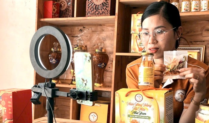 Thành công nhờ đa dạng hóa sản phẩm nước uống đông trùng hạ thảo- Ảnh 8.