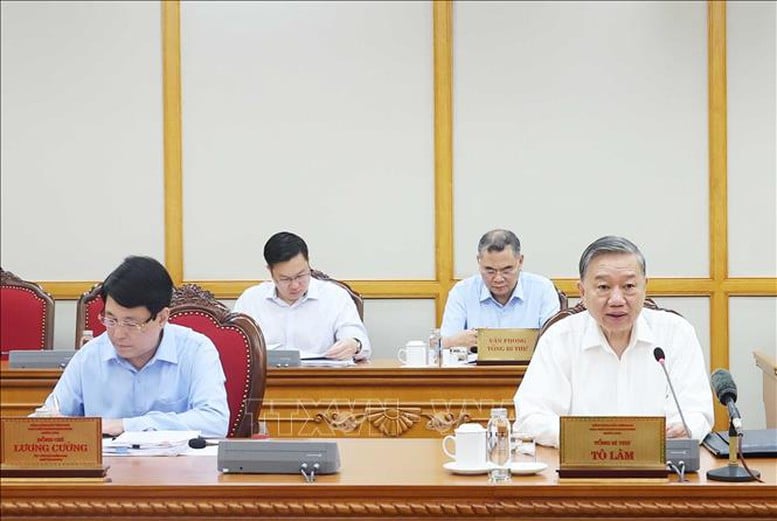Bộ Chính trị, Ban Bí thư họp triển khai thực hiện sắp xếp tổ chức bộ máy của hệ thống chính trị- Ảnh 1.