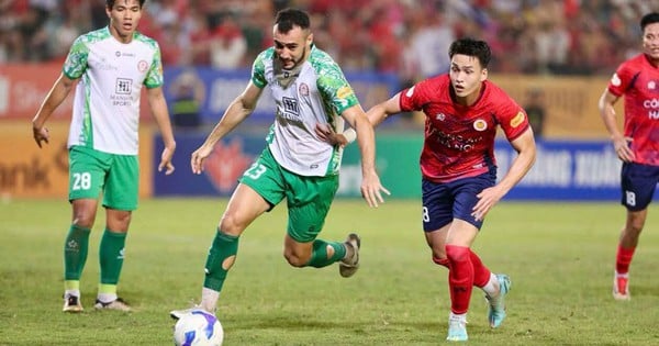 Chờ HLV Phùng Thanh Phương giúp "chiến hạm đỏ" thoát hiểm