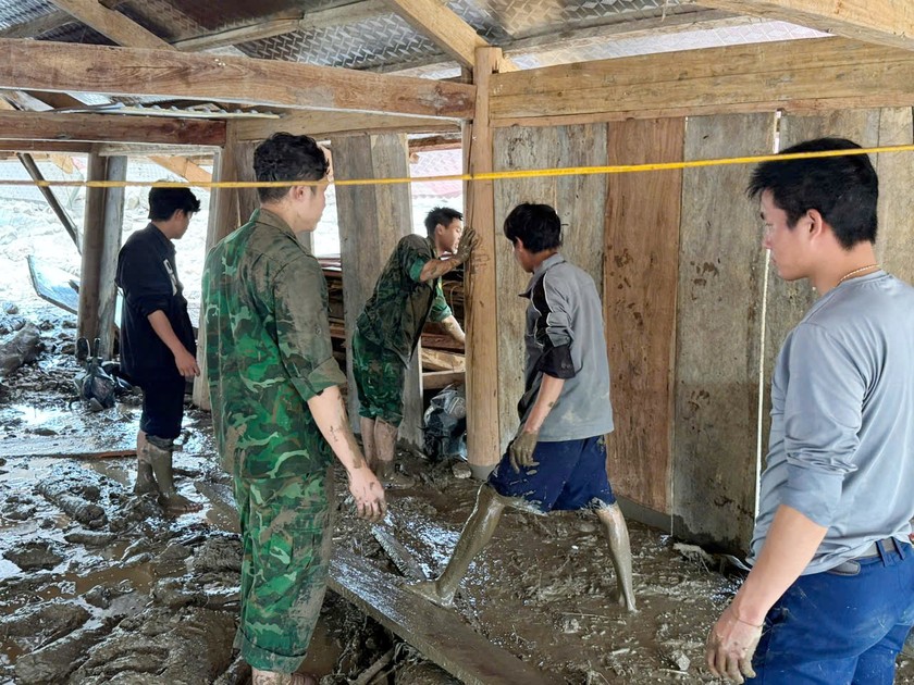 Bộ đội biên phòng và các lực lượng hỗ trợ người dân