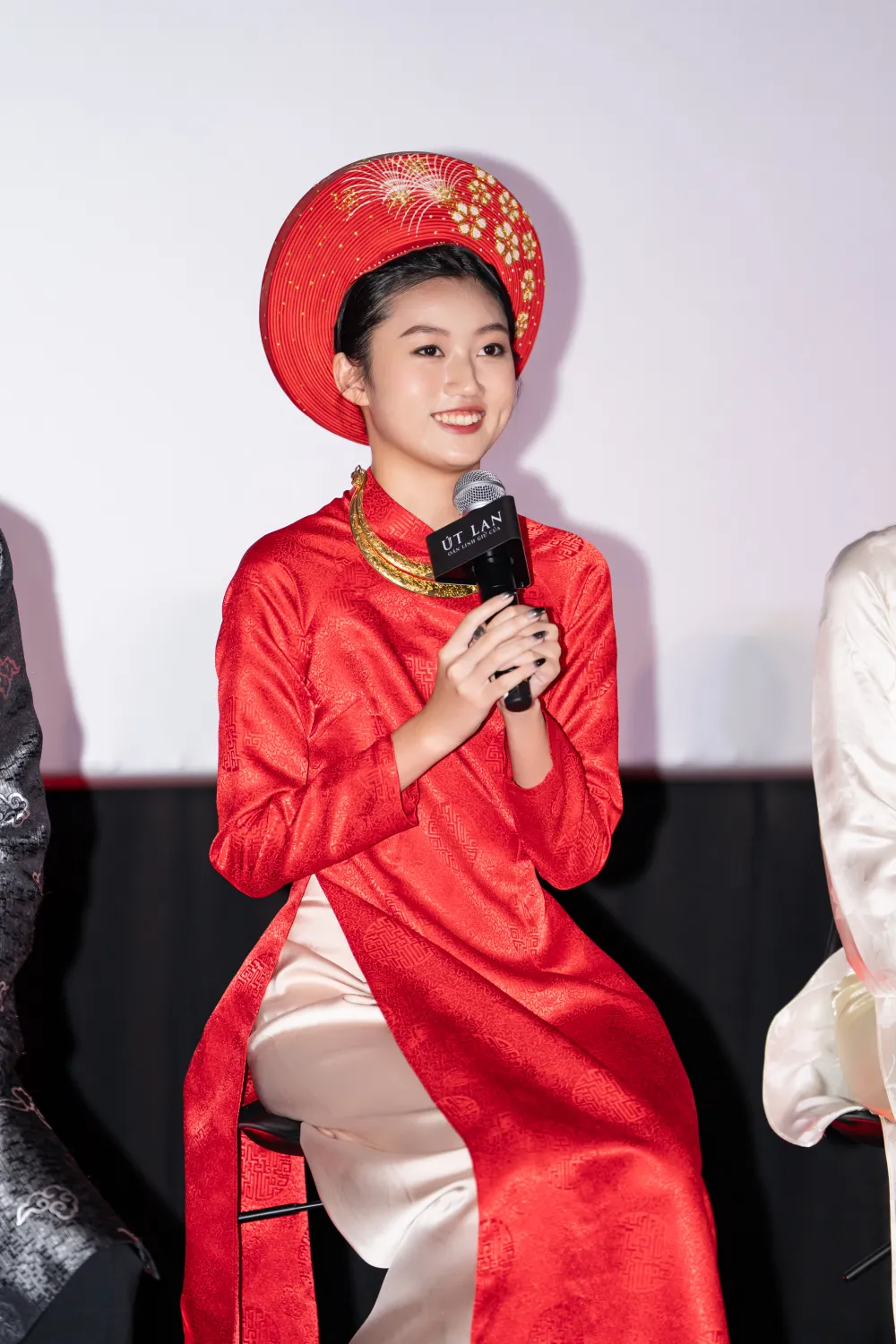 mai cat vi 2.jpg