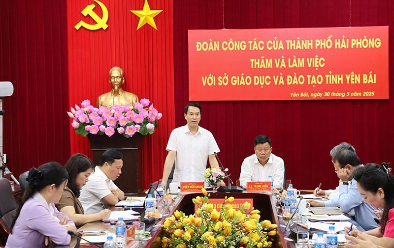 Ngành Giáo dục Hải Phòng đã hỗ trợ tổ chức dạy học Tiếng Anh trực tuyến cho 14 trường học tại Yên Bái. Ảnh: Nguyễn Hiên.