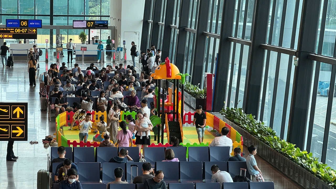 Tân Sơn Nhất hết lo 'gồng mình' đón cao điểm- Ảnh 3.