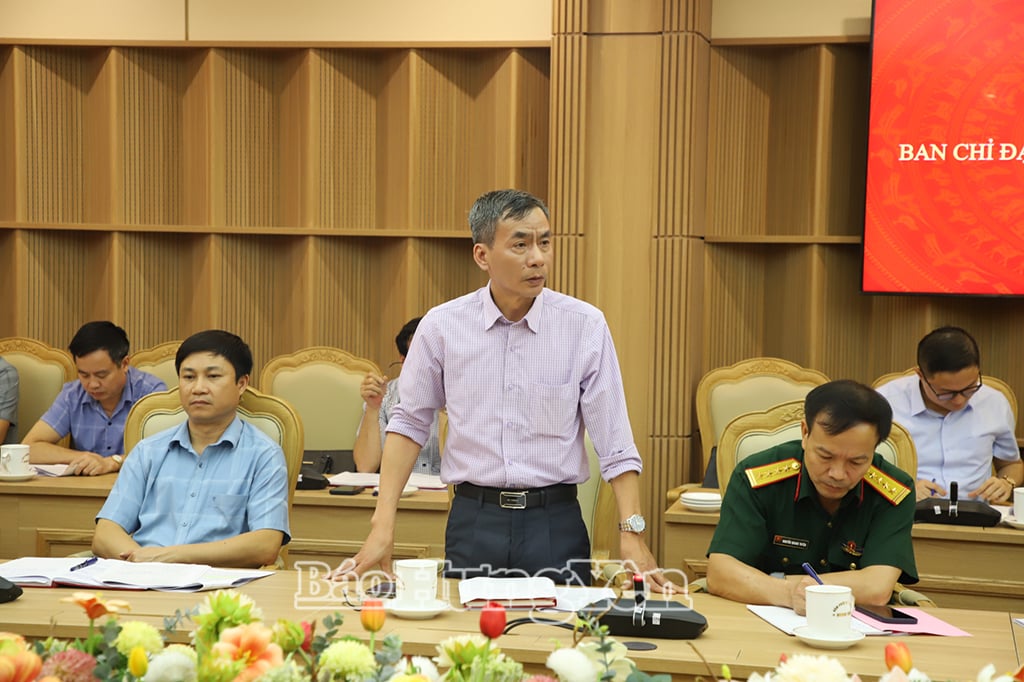 Lãnh đạo huyện Văn Lâm phát biểu tại cuộc họp