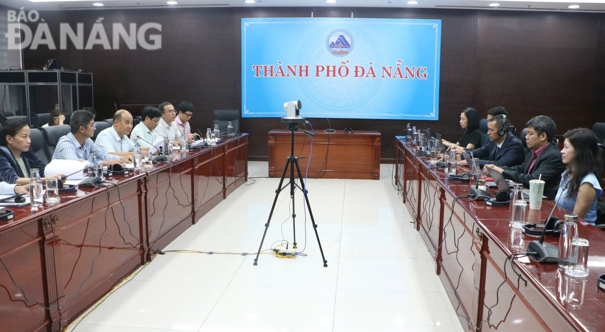 Quang cảnh buổi làm việc. Ảnh: M.QUẾ