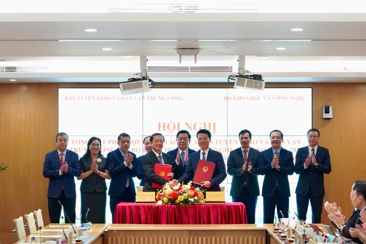 Ban Tuyên giáo và Dân vận Trung ương và Bộ Khoa học và Công nghệ ký kết Chương trình phối hợp công tác giai đoạn 2025-2030 - Ảnh 1.