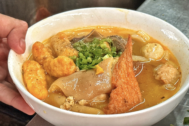 Bánh canh '1 giờ' từ nay nghỉ bán: TP.HCM còn quán bánh canh nào ngon nức tiếng? - Ảnh 3.