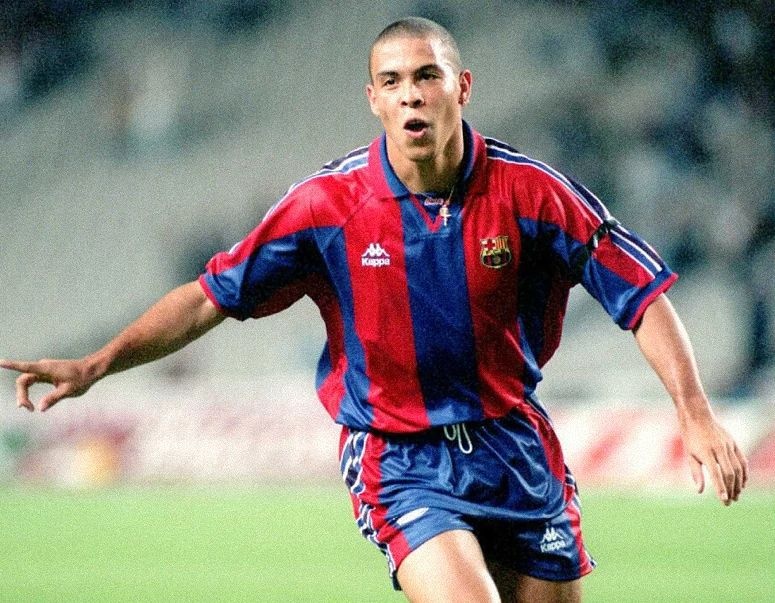 Kylian Mbape giay vang anh 6