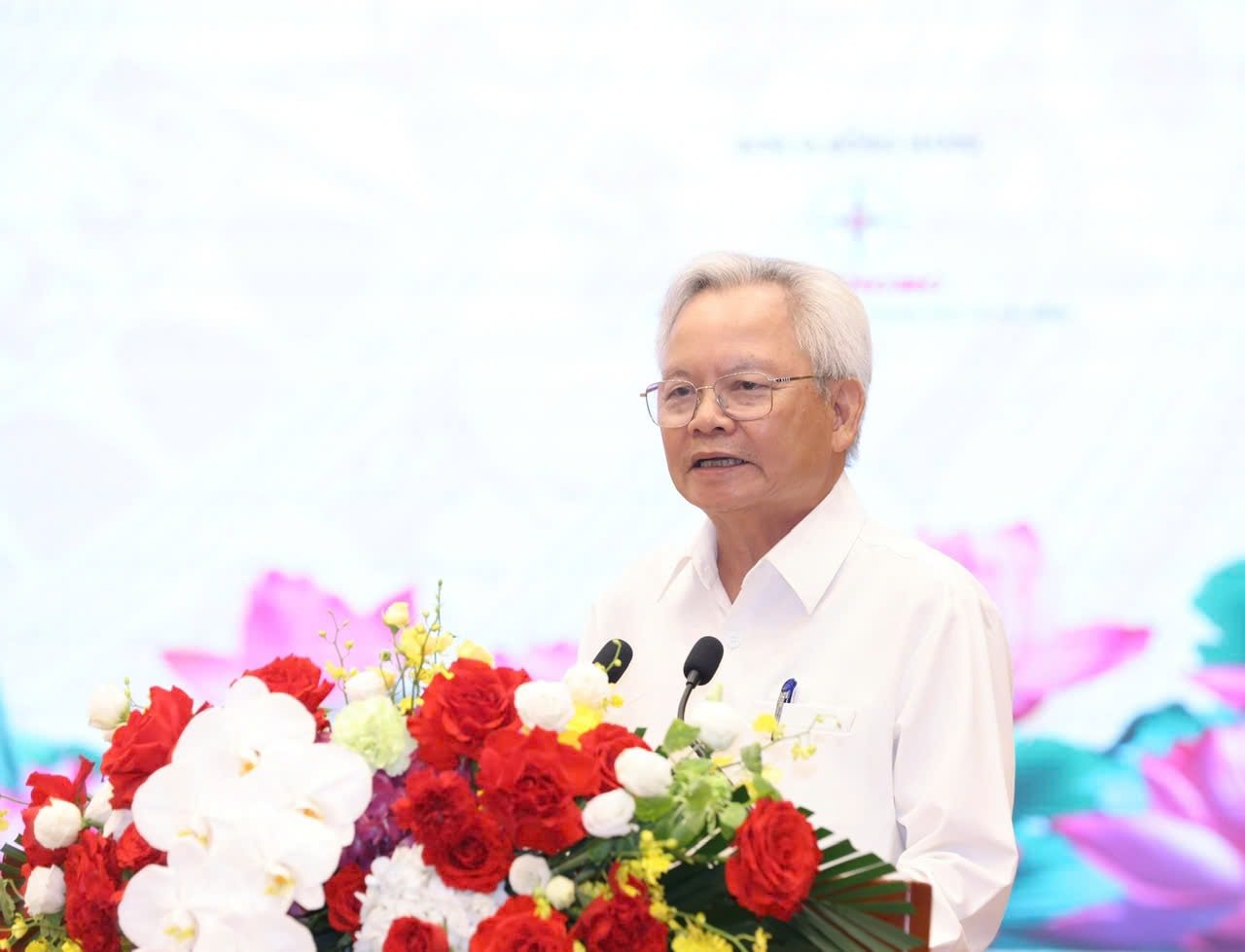 ta-ngoc-tan.jpg