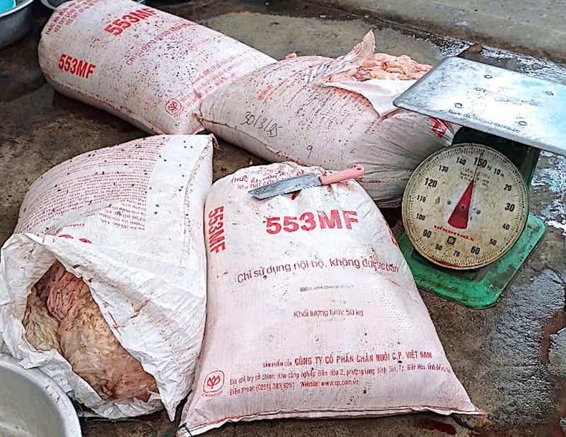 Le nom de la société C.P Vietnam a été imprimé sur l'emballage contenant des tonnes d'organes et de viande d'origine inconnue à Da Nang -0