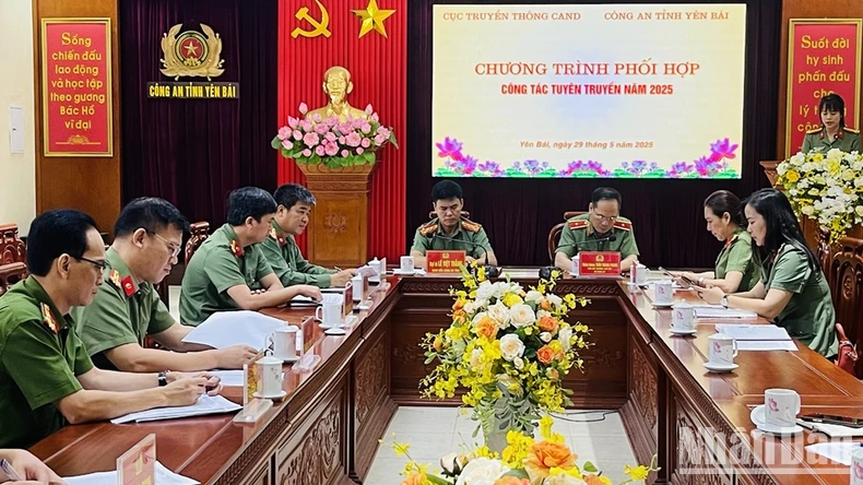 Bộ Công an hỗ trợ xóa nhà dột nát tại Yên Bái ảnh 2