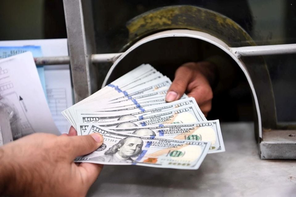 Курс иностранной валюты на 30 мая 2025 г.: доллар США изменил курс и немного снизился