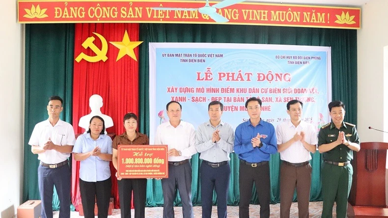 Điện Biên xây dựng mô hình điểm "Khu dân cư biên giới đoàn kết, xanh-sạch-đẹp" tại bản Tả Ló San ảnh 2