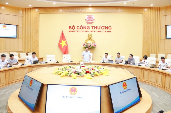Thứ trưởng Nguyễn Hoàng Long làm việc với TKV về sản xuất, kinh doanh than