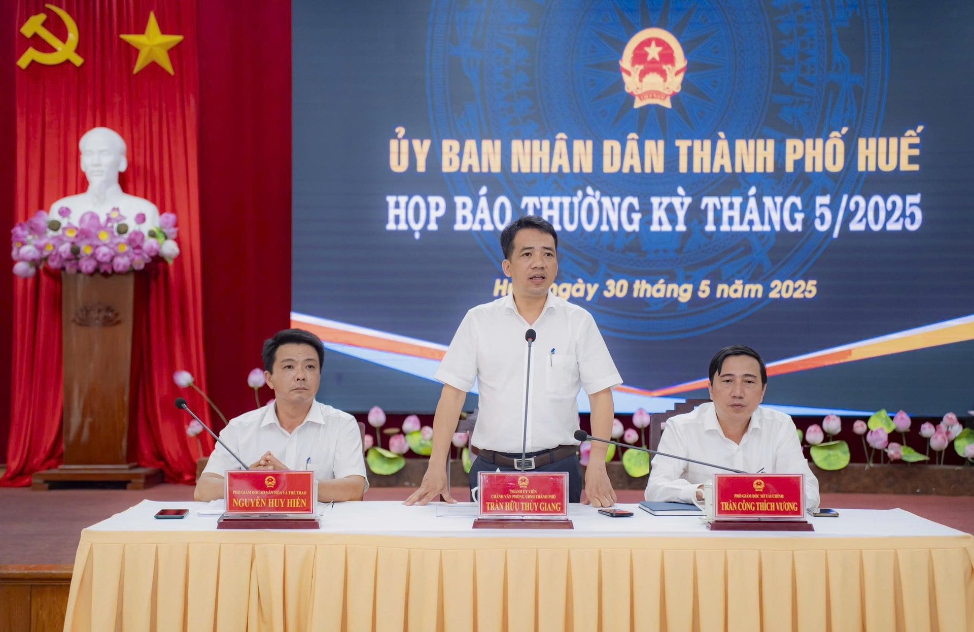 a456.hue-hop-bao.jpg