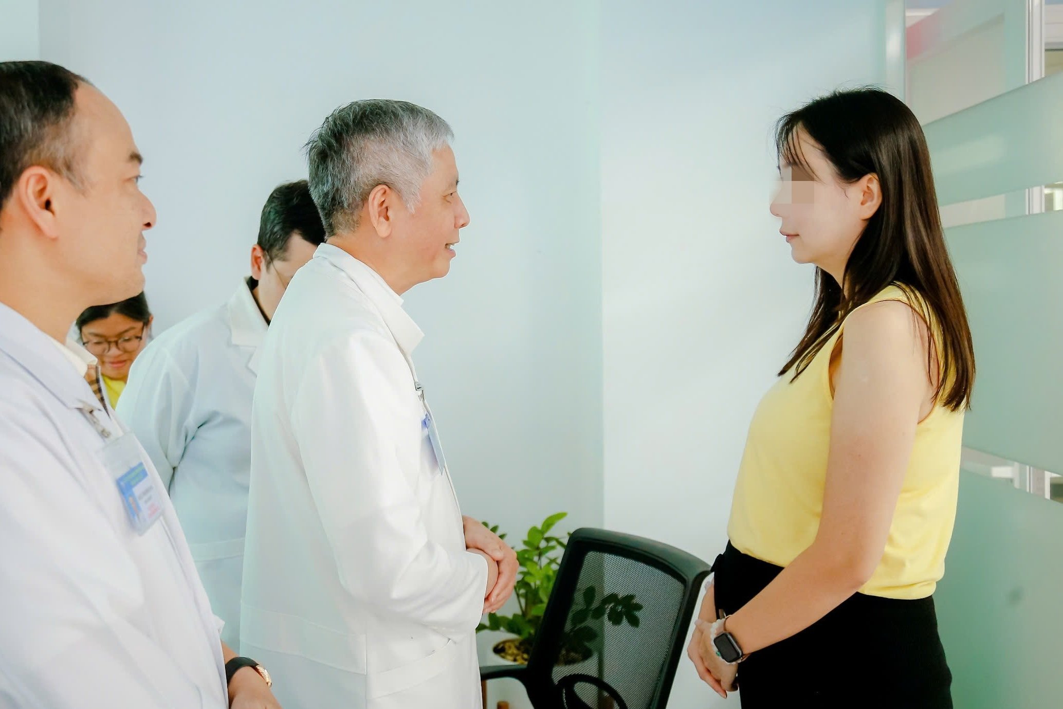 “Ba lần khóc” của sản phụ Singapore sang TPHCM cứu con và số 9 may mắn - 7