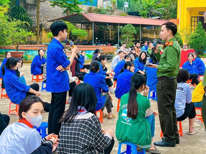 Nỗ lực ngăn chặn trẻ em vùng cao bỏ học đi làm thuê -0