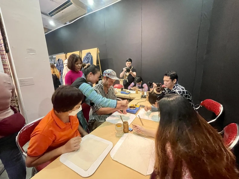 Exposition et talk-show « Connecter le patrimoine communautaire » photo 3