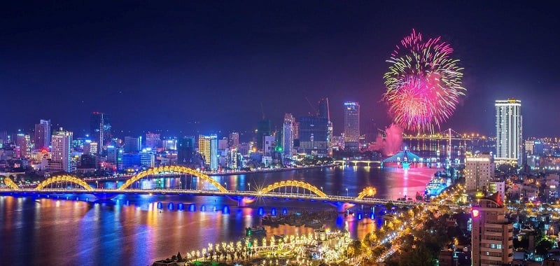 Открытие DIFF 2025: встреча Азии и Европы в небе над рекой Хан