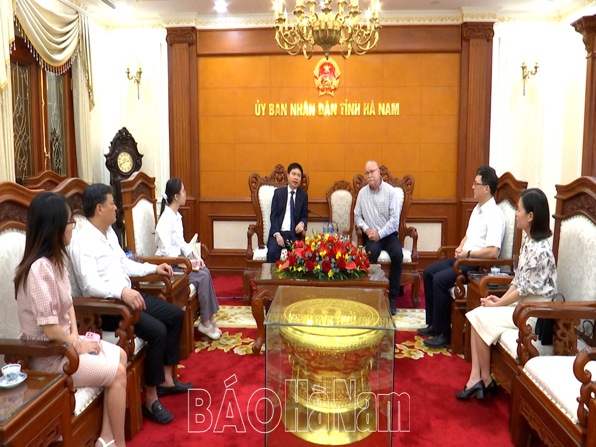Đồng chí Bí thư Tỉnh ủy Trương Quốc Huy tiếp và làm việc với các doanh nghiệp